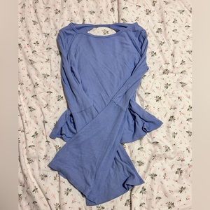 hollister top with cut out back